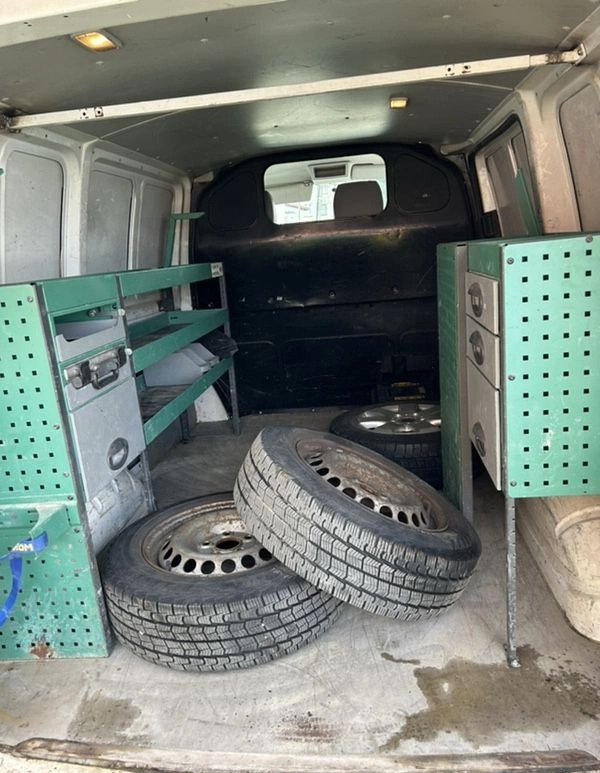 Volkswagen Transporter cena 12900 przebieg: 453000, rok produkcji 2006 z Ćmielów małe 56